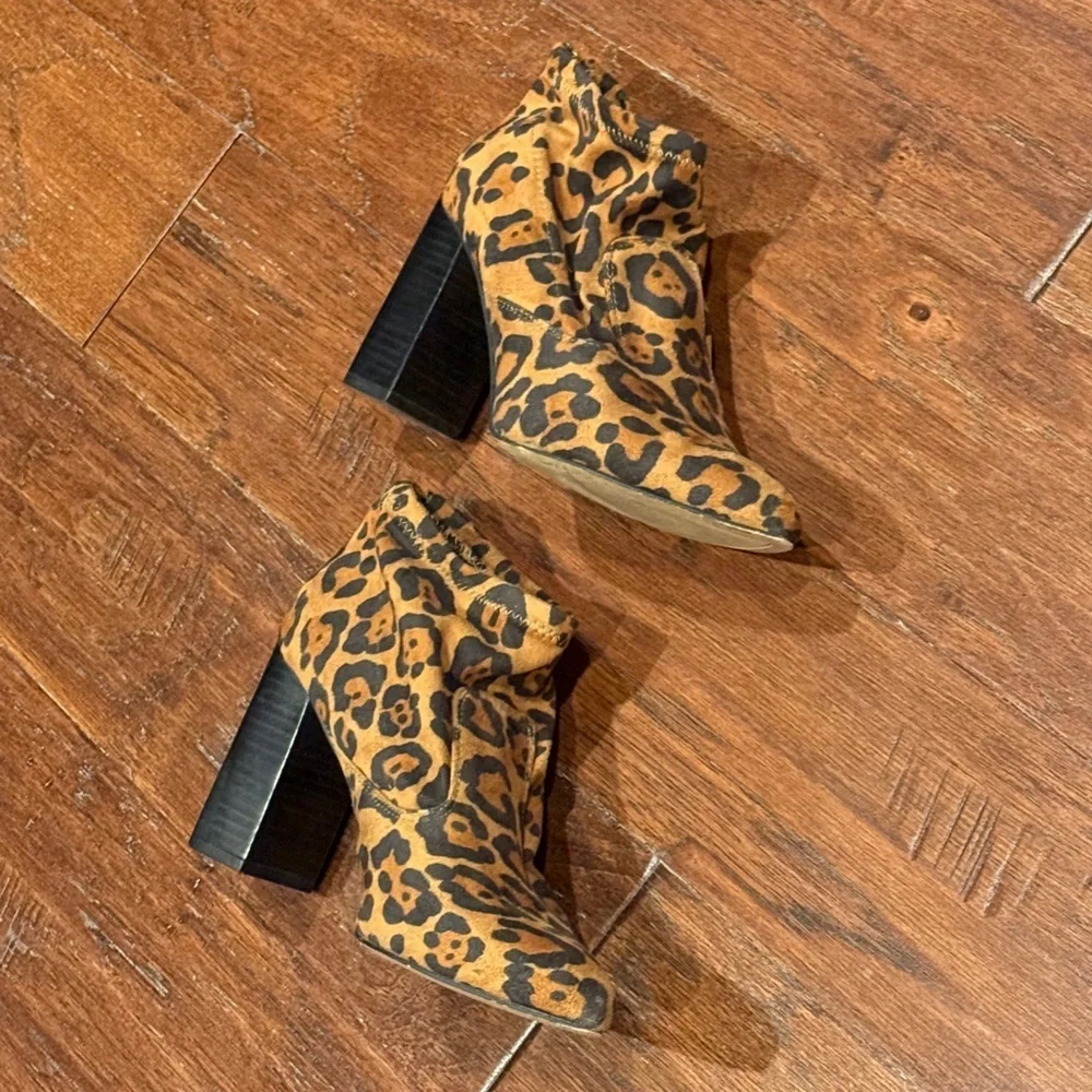 Size 9 Leopard Print Block Heel Ankle Boots